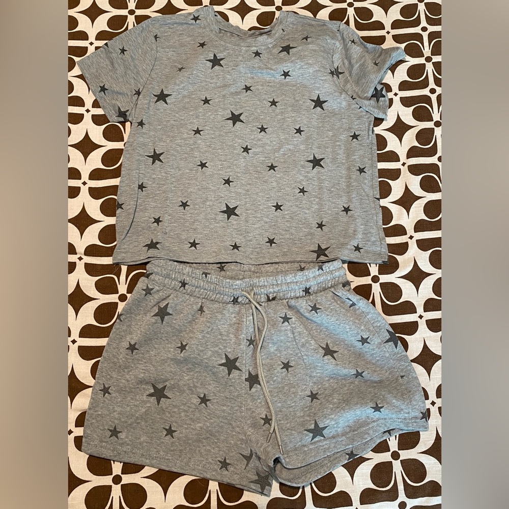 Love streak grey with black stars lounge/pj set size L GUC